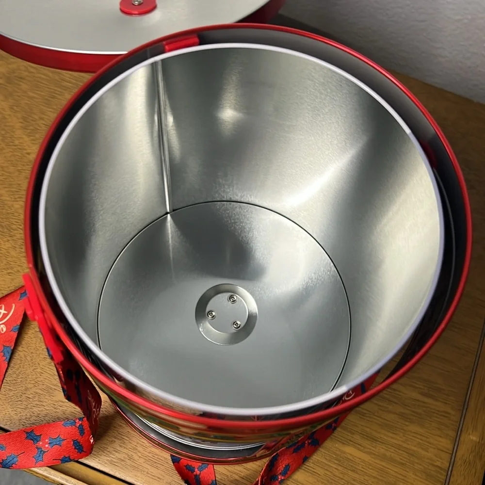 Disney Holiday 2022 Musical popcorn bucket - Picture 6 of 7